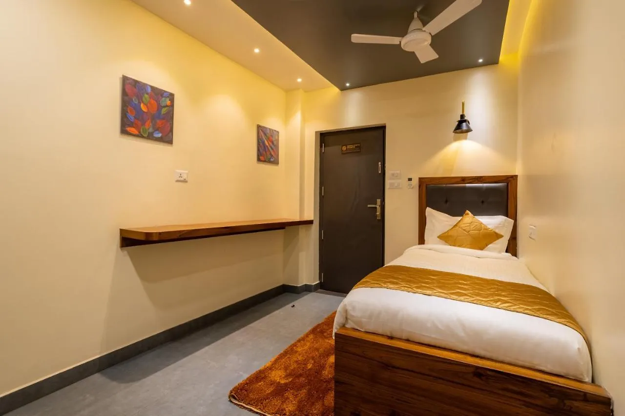Hotel Meridian By Daan Thiruvananthapuram