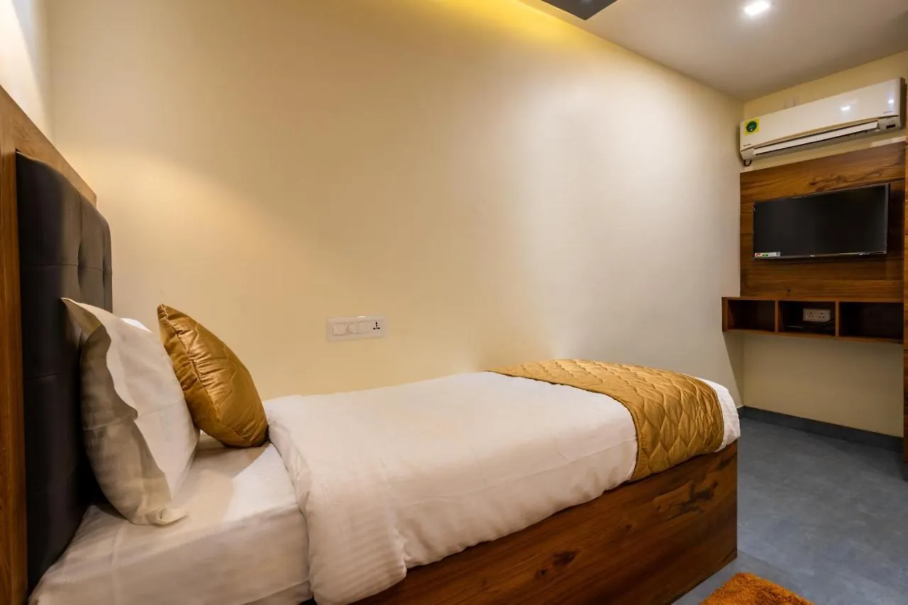 ** Hotel Meridian By Daan Thiruvananthapuram India